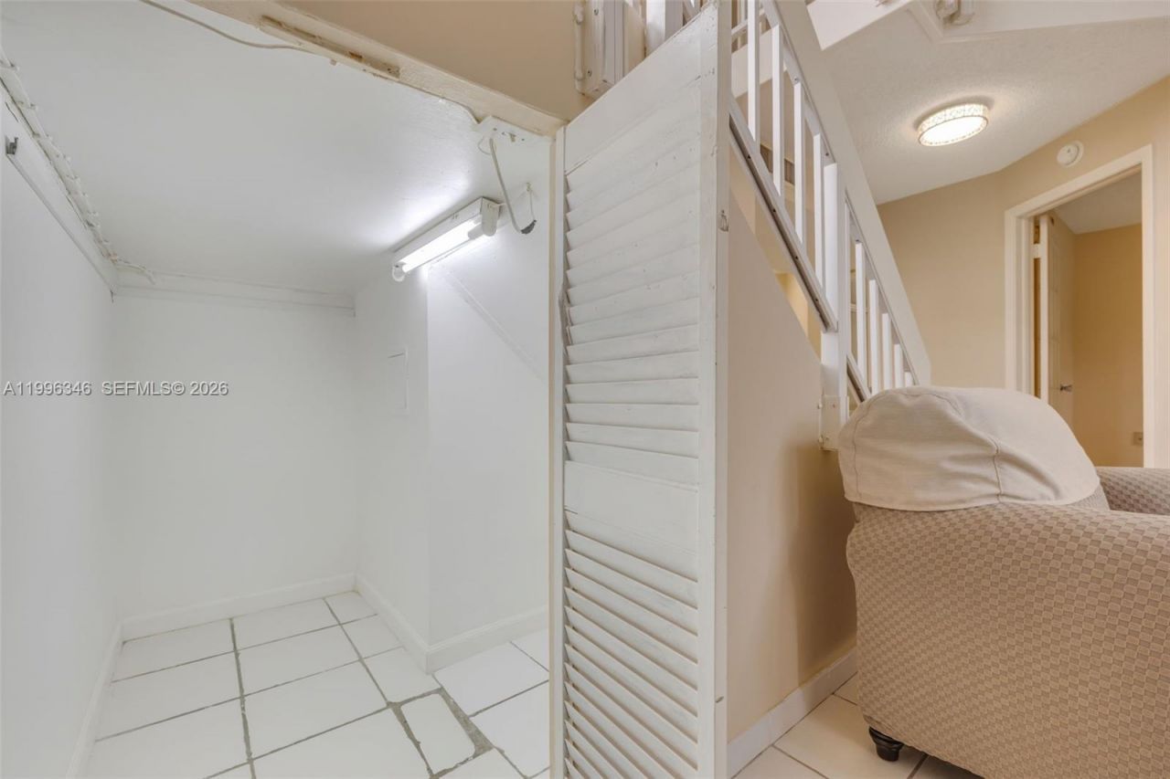 15485 N Miami Lakeway N, Unit 208-2, Miami Lakes, FL 33014 Photo