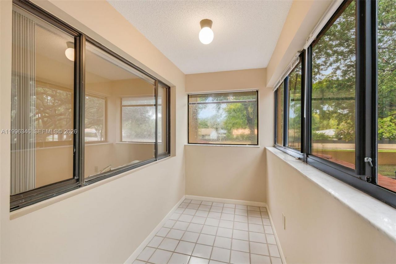 15485 N Miami Lakeway N, Unit 208-2, Miami Lakes, FL 33014 Photo