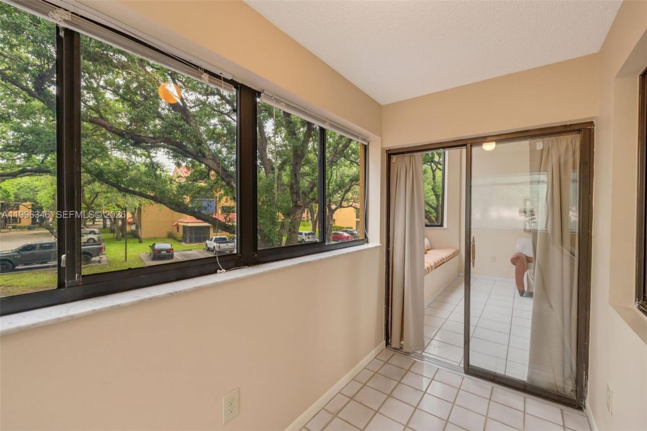 15485 N Miami Lakeway N, Unit 208-2, Miami Lakes, FL 33014 Photo
