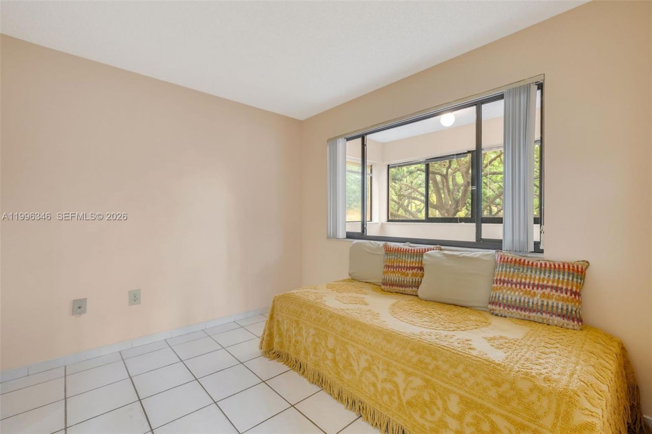 15485 N Miami Lakeway N, Unit 208-2, Miami Lakes, FL 33014 Photo