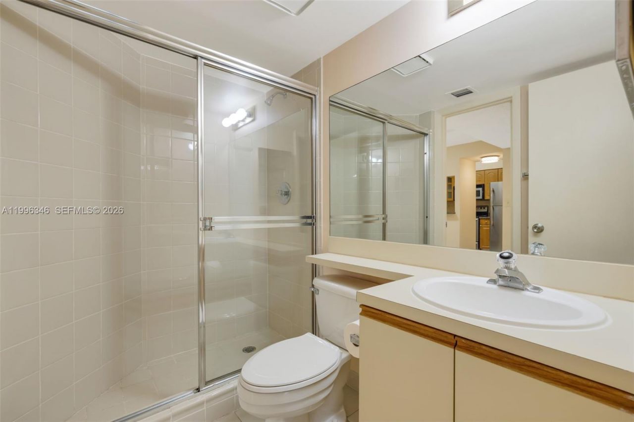 15485 N Miami Lakeway N, Unit 208-2, Miami Lakes, FL 33014 Photo