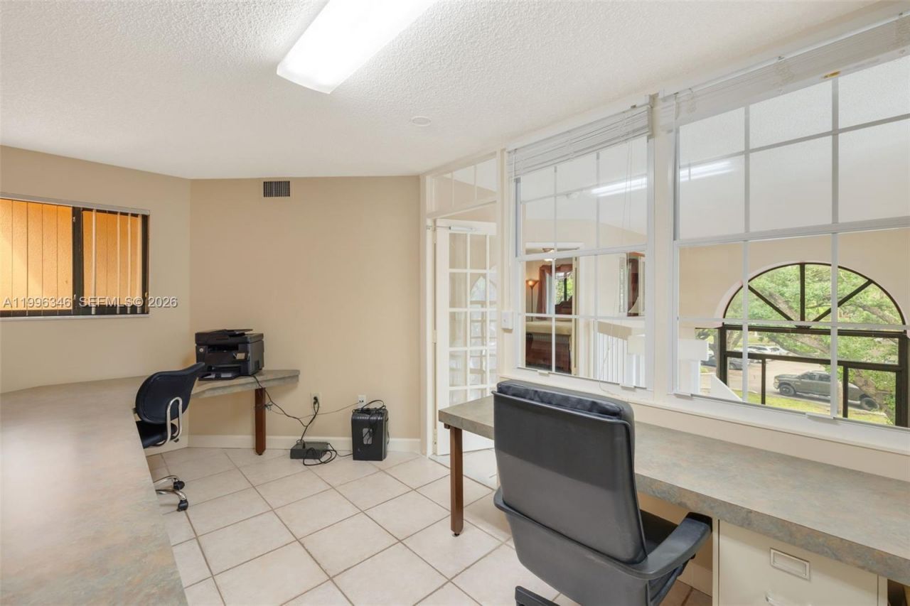 15485 N Miami Lakeway N, Unit 208-2, Miami Lakes, FL 33014 Photo