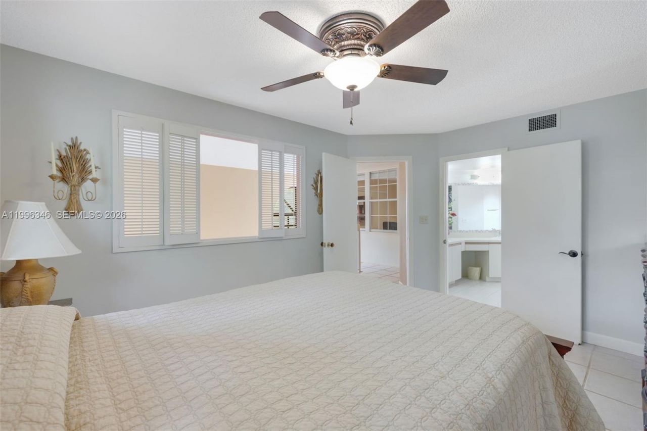 15485 N Miami Lakeway N, Unit 208-2, Miami Lakes, FL 33014 Photo