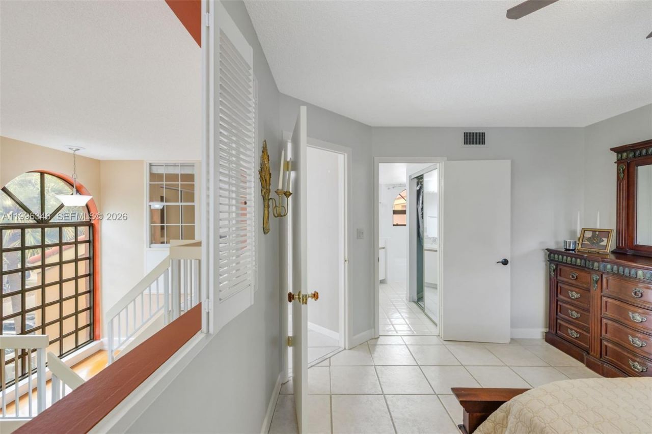 15485 N Miami Lakeway N, Unit 208-2, Miami Lakes, FL 33014 Photo