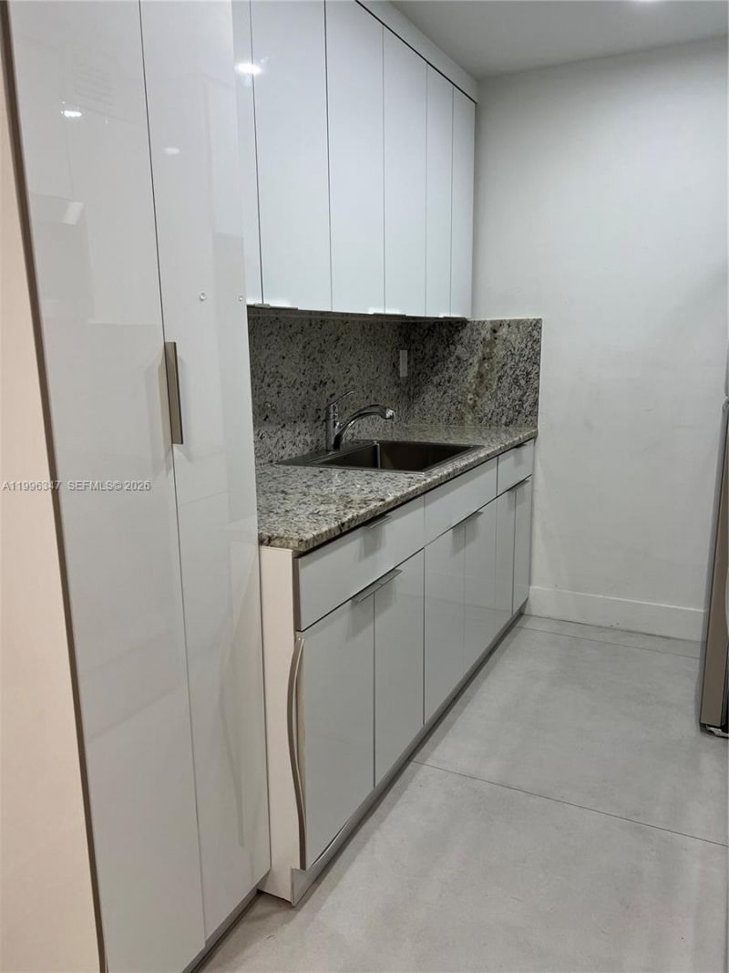 7160 Fairway Dr, Unit J16, Miami Lakes, FL 33014 Photo