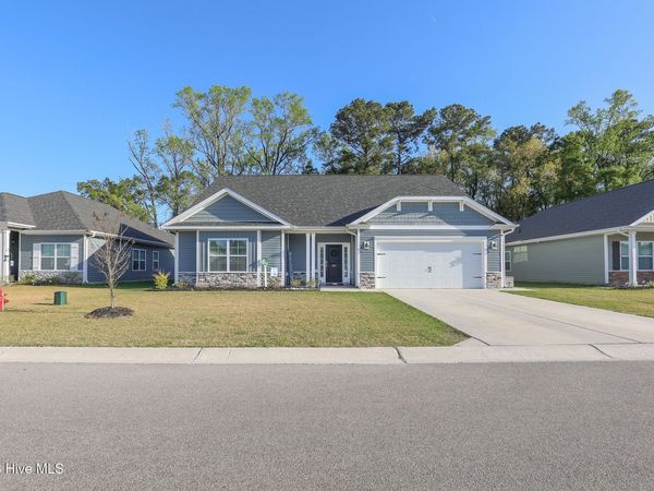 907 Eakins Lane, Richlands, NC 28574