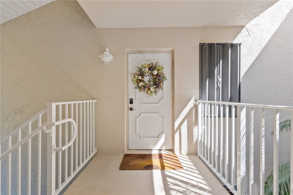 3212 S Lakeview Circle, Unit 10205, Fort Pierce, FL 34949 Photo