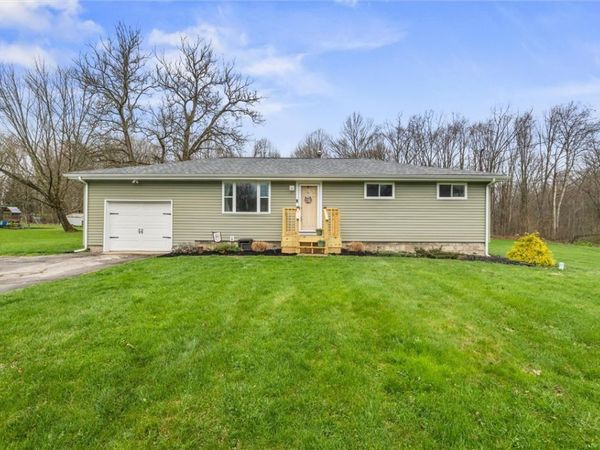 13 Raymond Dr, West Middlesex, PA 16159