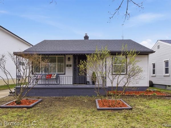 1714 E Hayes Avenue, Hazel Park, MI 48030