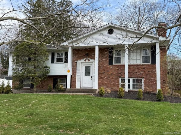 32 Wayne Lane, Tappan, NY 10983