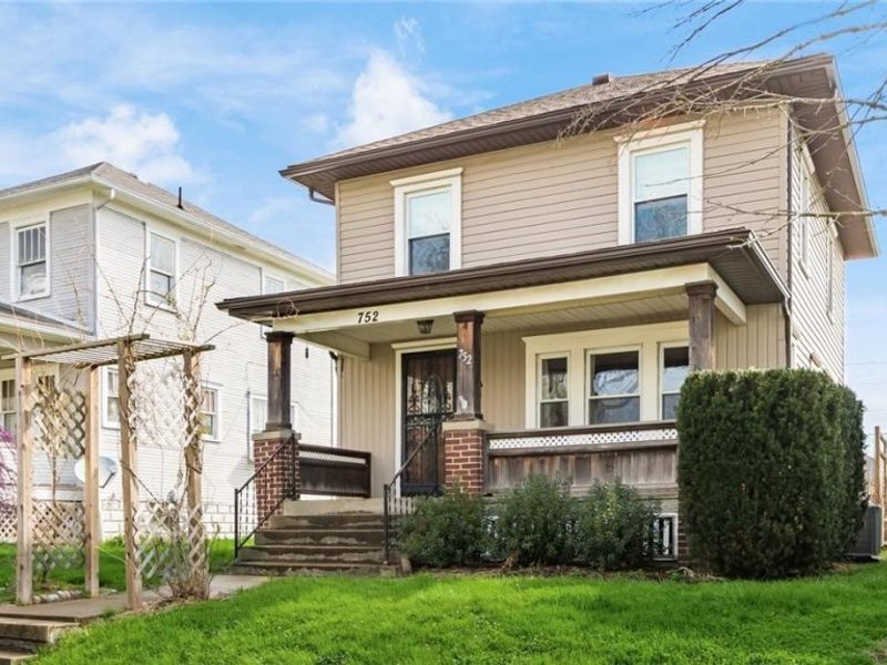 752 Larzelere Avenue , Zanesville, OH 43701 Photo 2