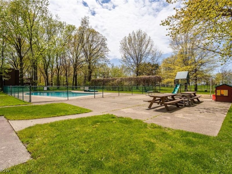 33803 Electric Boulevard, Unit G20, Avon Lake, OH 44012 Photo 21