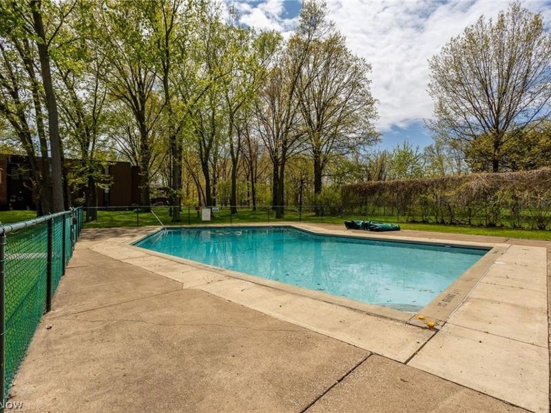 33803 Electric Boulevard, Unit G20, Avon Lake, OH 44012 Photo 22