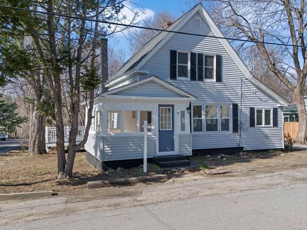 18 Church Street, Epping, NH 03042
