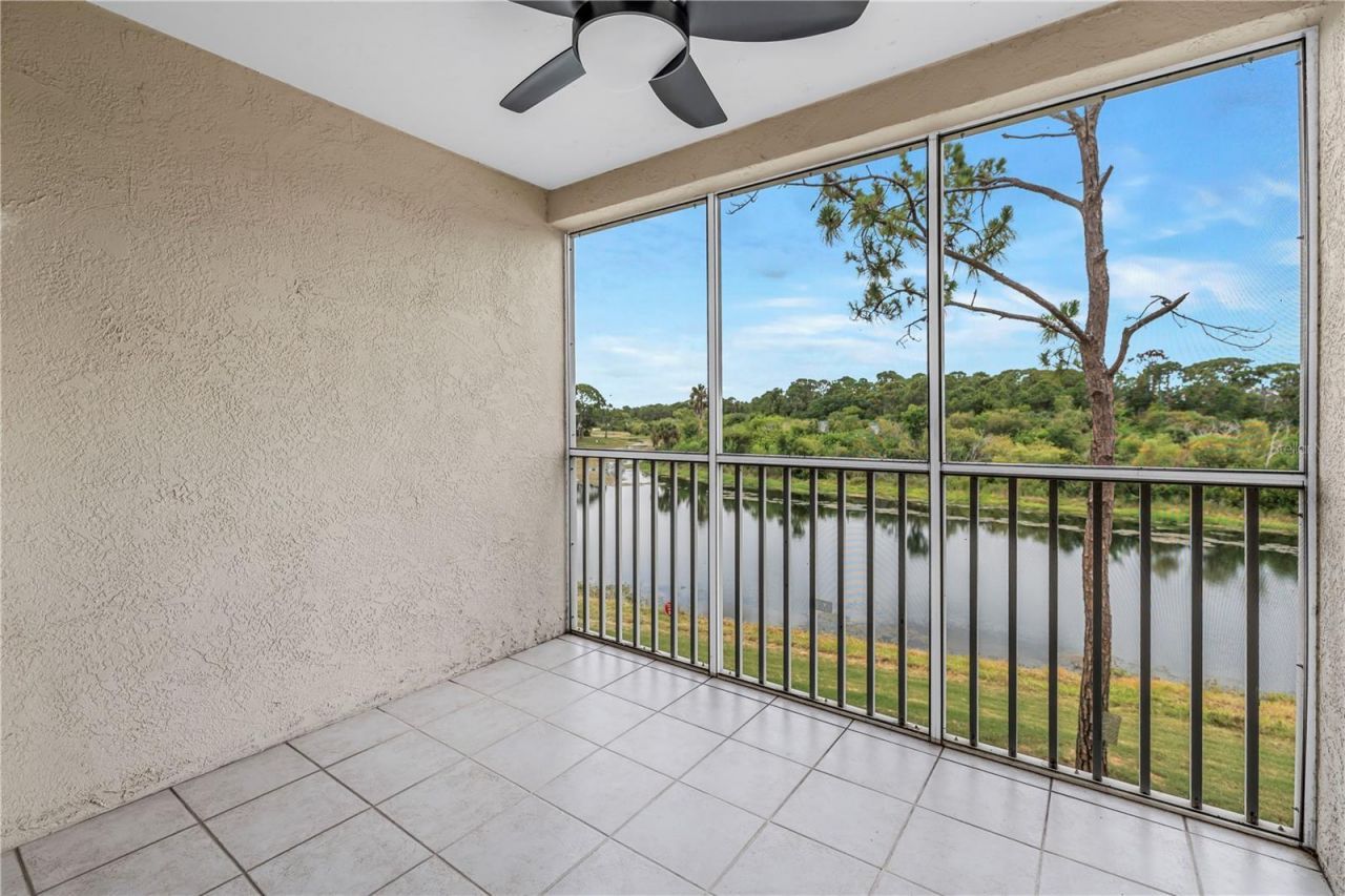 8350 Wingate Drive, Unit 925, Sarasota, FL 34238 Photo