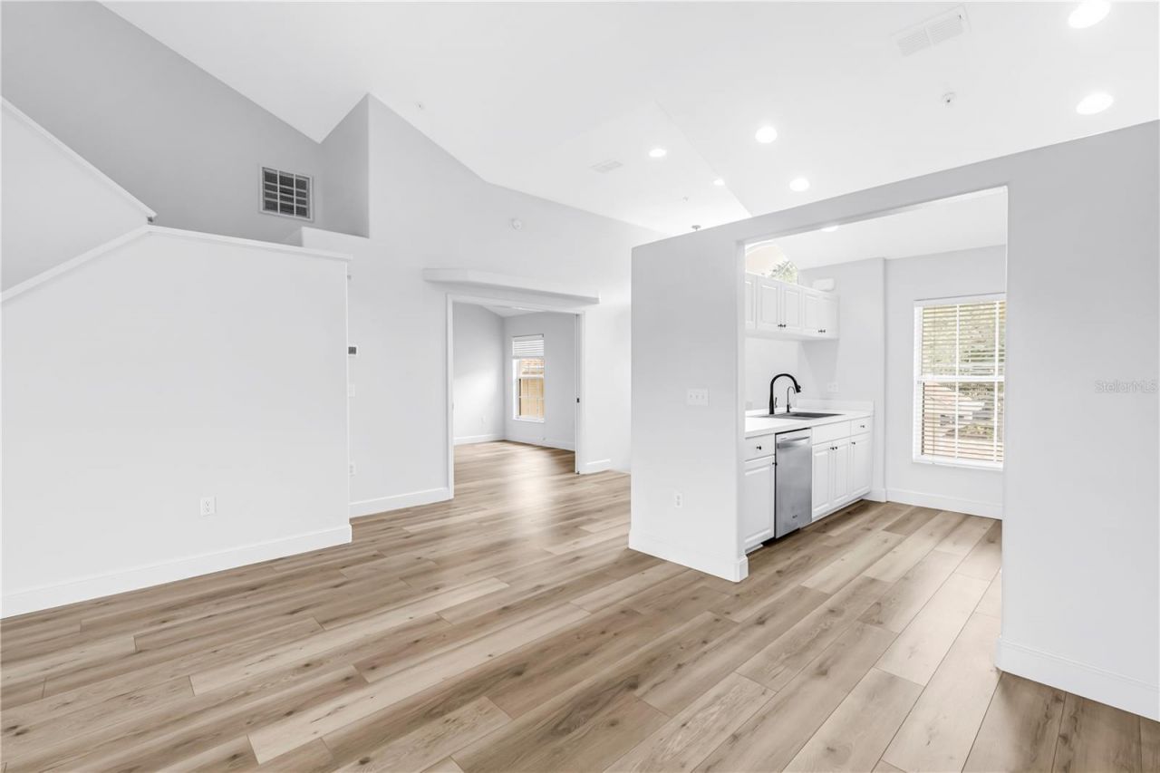 8350 Wingate Drive, Unit 925, Sarasota, FL 34238 Photo