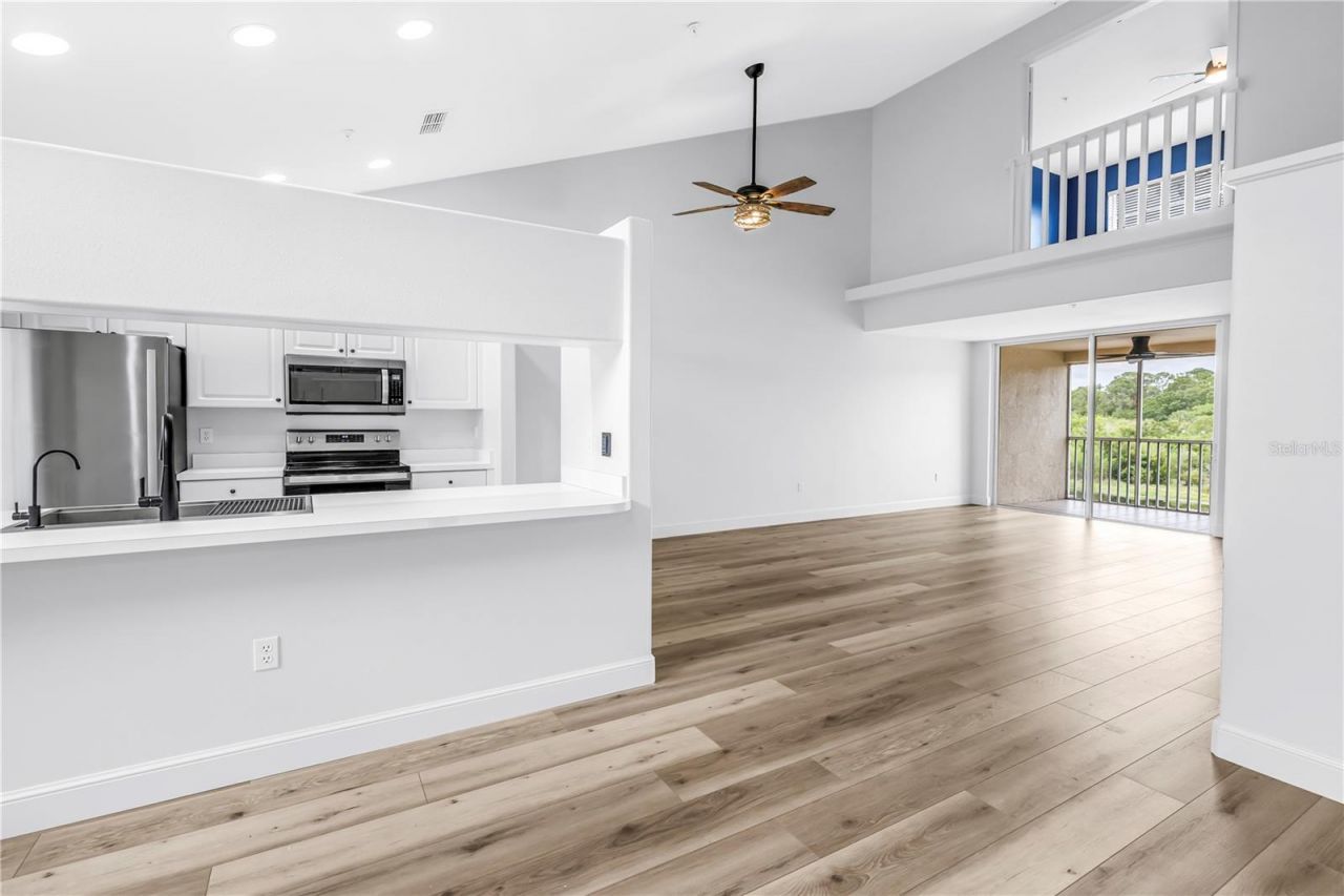 8350 Wingate Drive, Unit 925, Sarasota, FL 34238 Photo