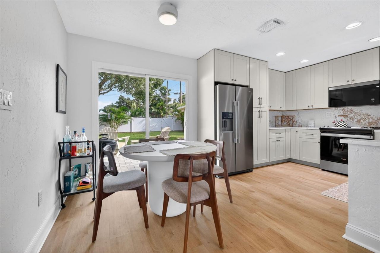 637 41st Avenue Ne, Saint Petersburg, FL 33703 Photo