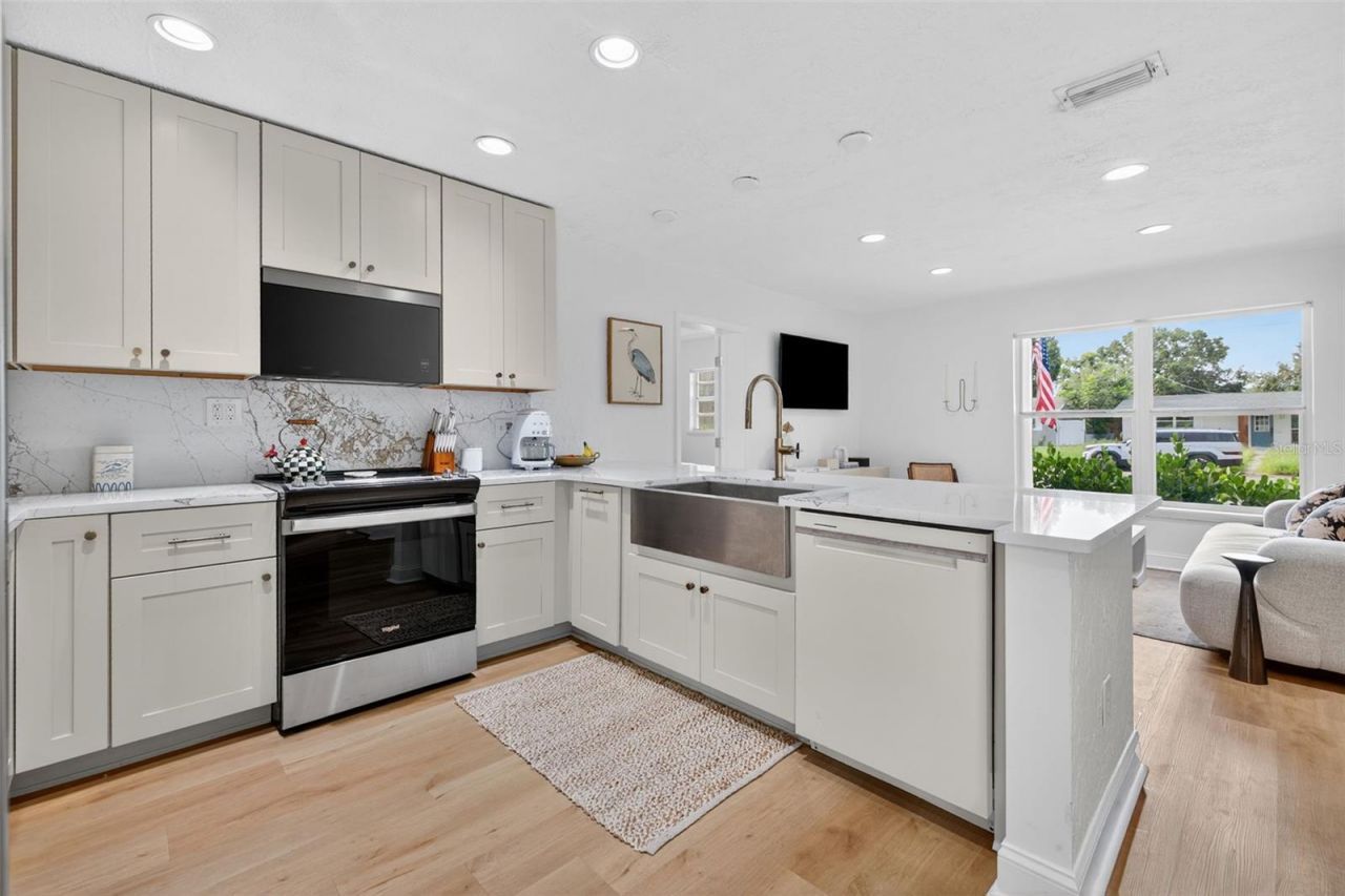 637 41st Avenue Ne, Saint Petersburg, FL 33703 Photo