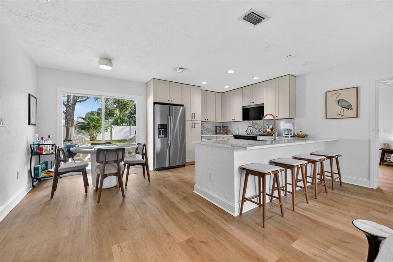 637 41st Avenue Ne, Saint Petersburg, FL 33703 Photo