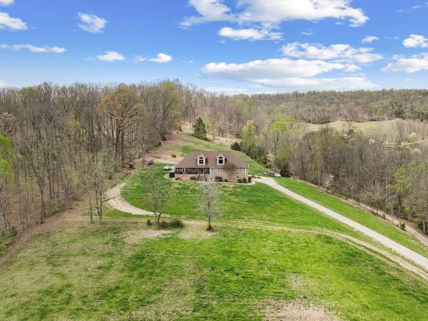 741 Clinch Valley Rd, Powder Springs, TN 37848