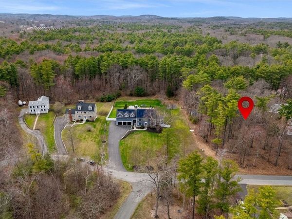 6 Palis Dr, Salisbury, MA 01952