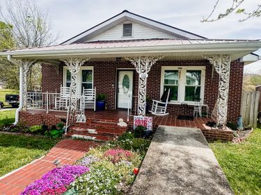 110 Wheeler Avenue, Pikeville, TN 37367
