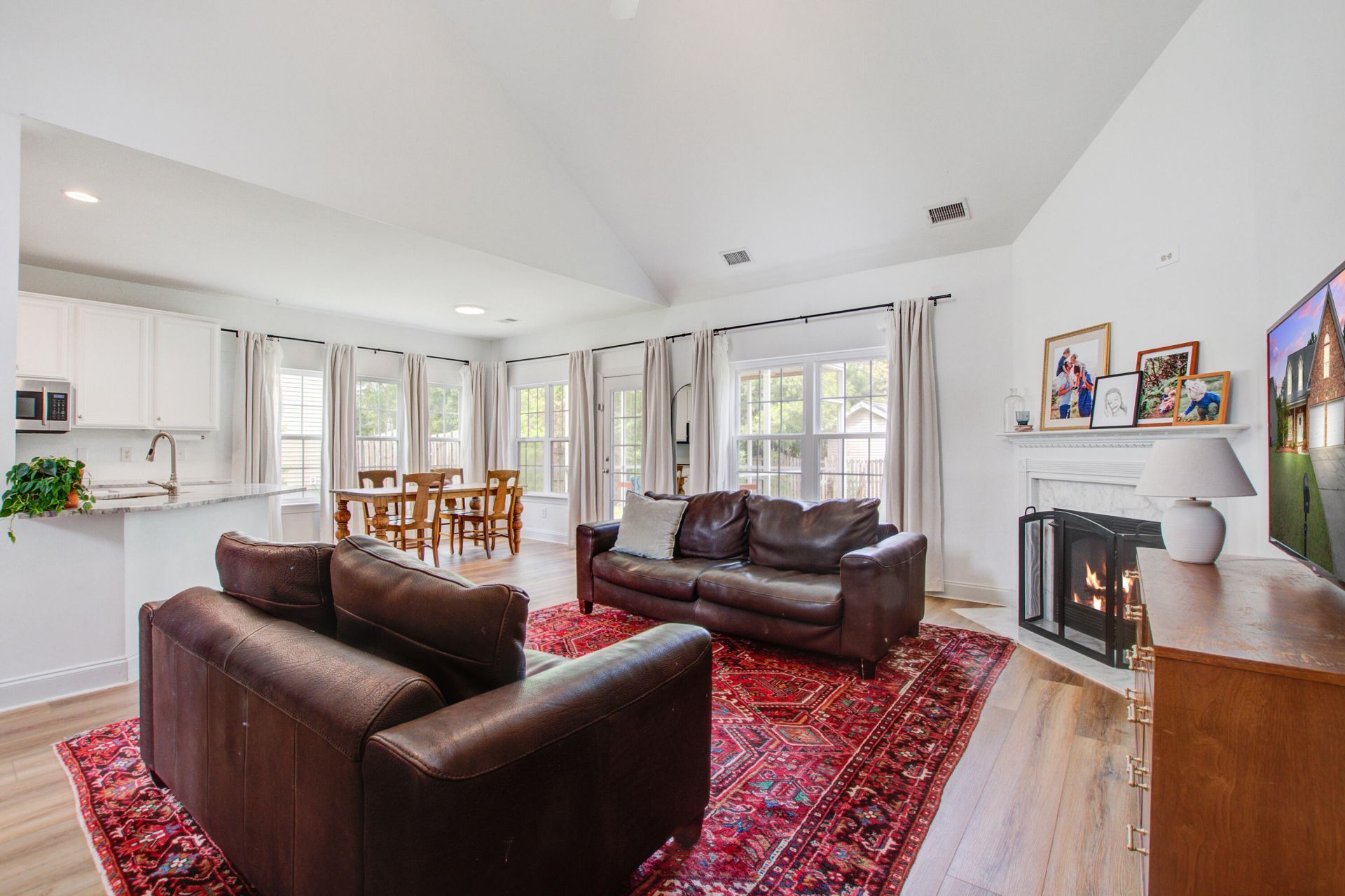 103 Stonewall Court Photo 13