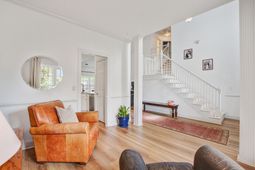 103 Stonewall Court photo 4