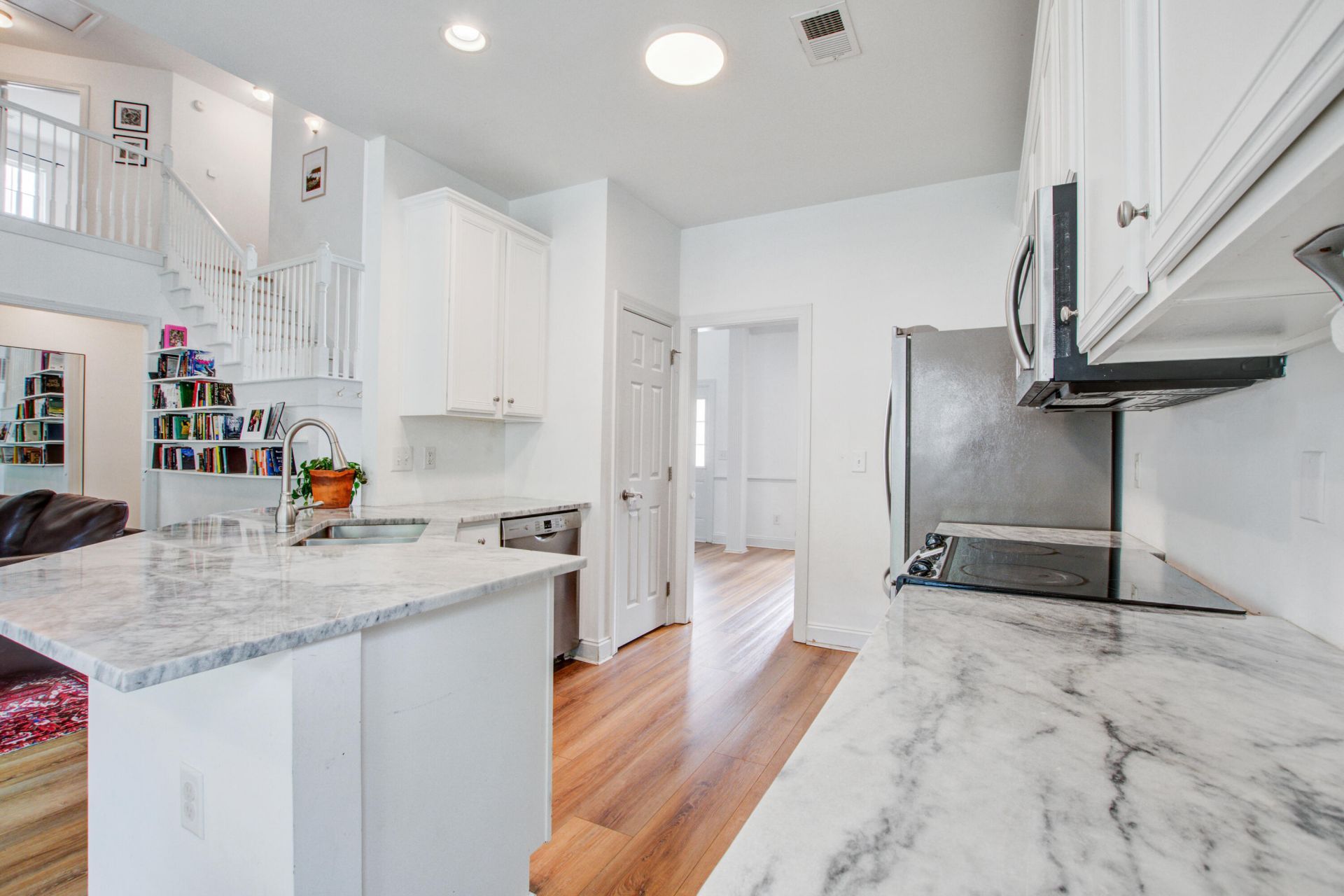 103 Stonewall Court Photo 8