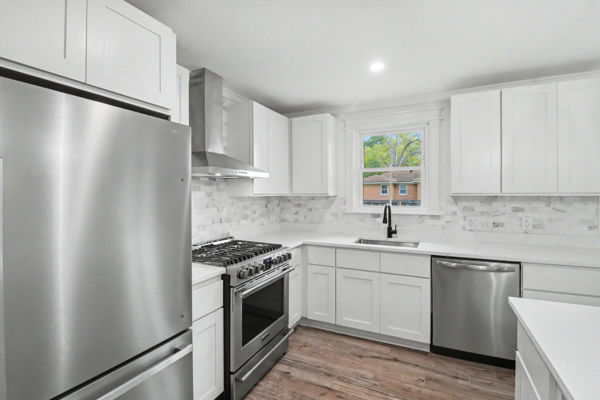 1328 Hermitage Avenue Photo 10