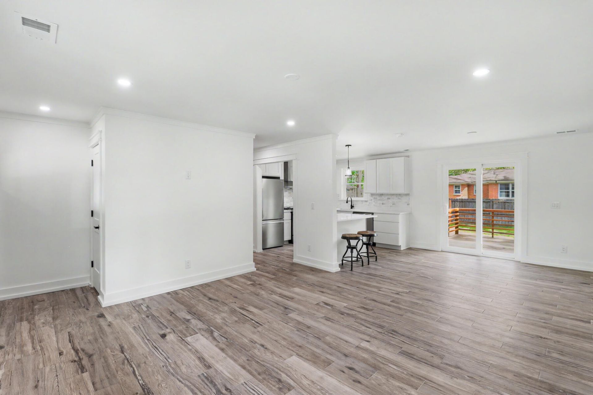 1328 Hermitage Avenue Photo 14