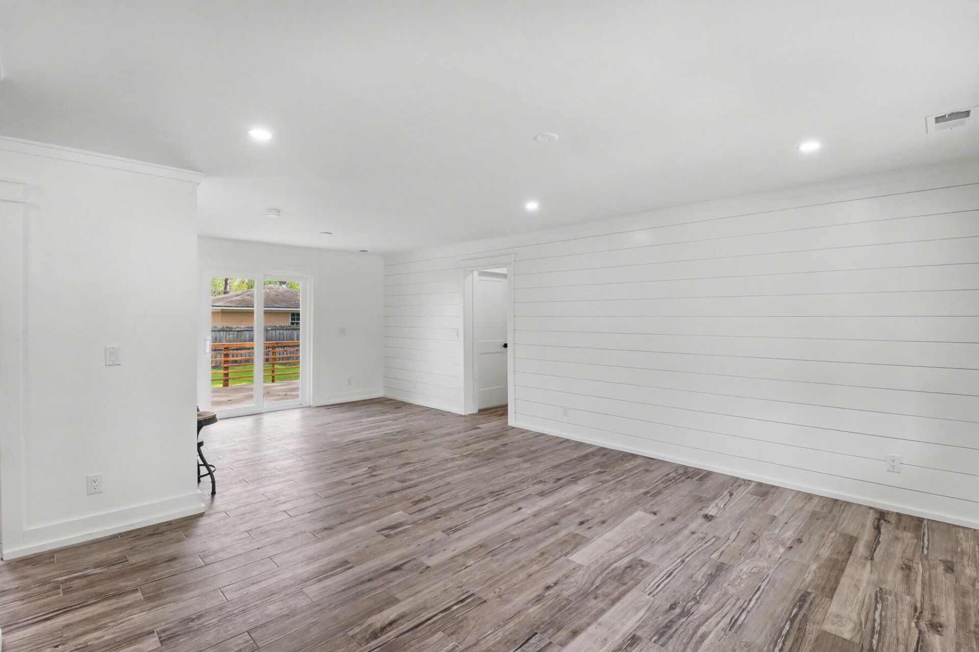 1328 Hermitage Avenue Photo 17