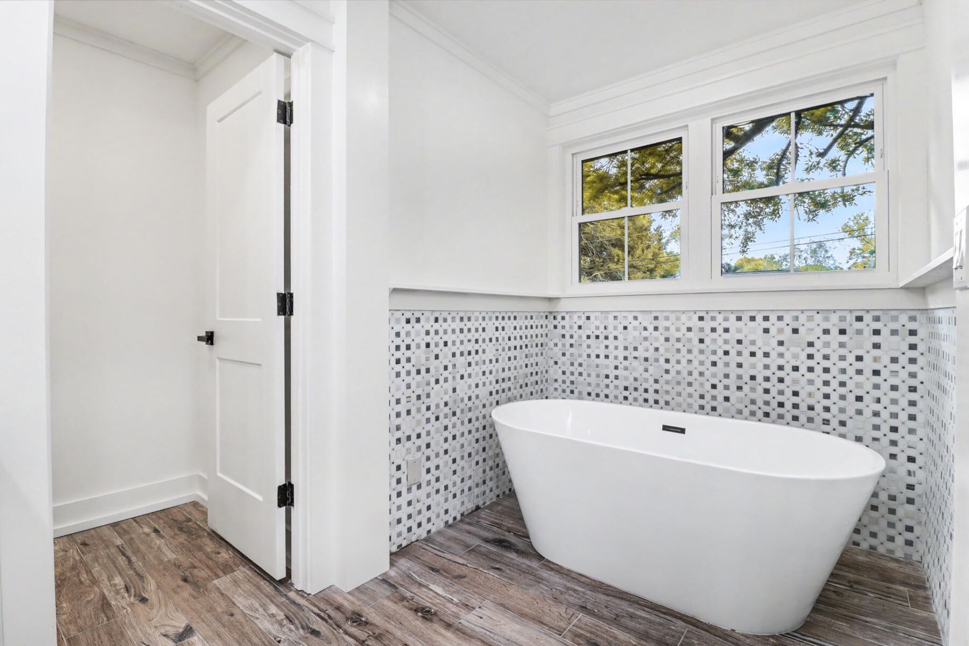 1328 Hermitage Avenue Photo 20