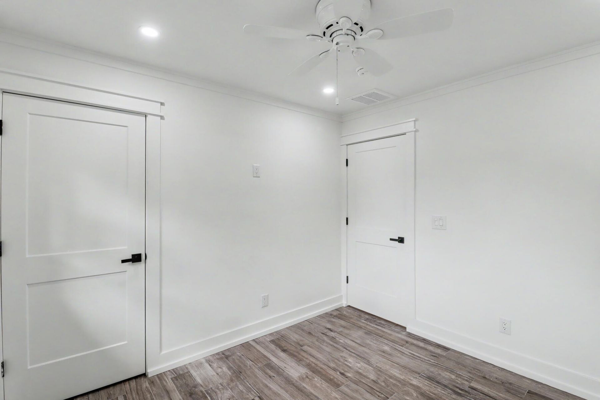 1328 Hermitage Avenue Photo 34