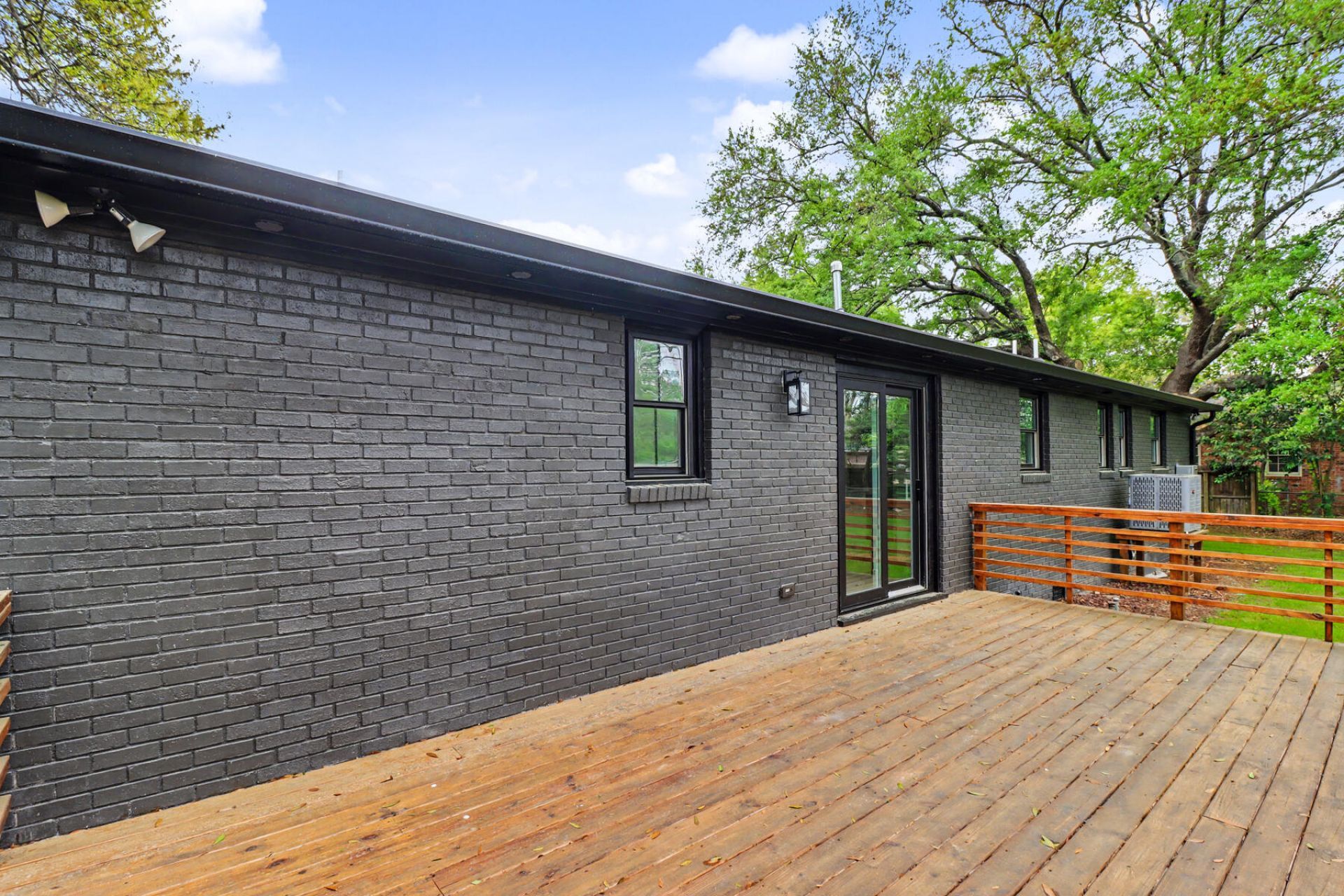 1328 Hermitage Avenue Photo 4