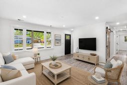 1328 Hermitage Avenue photo 4