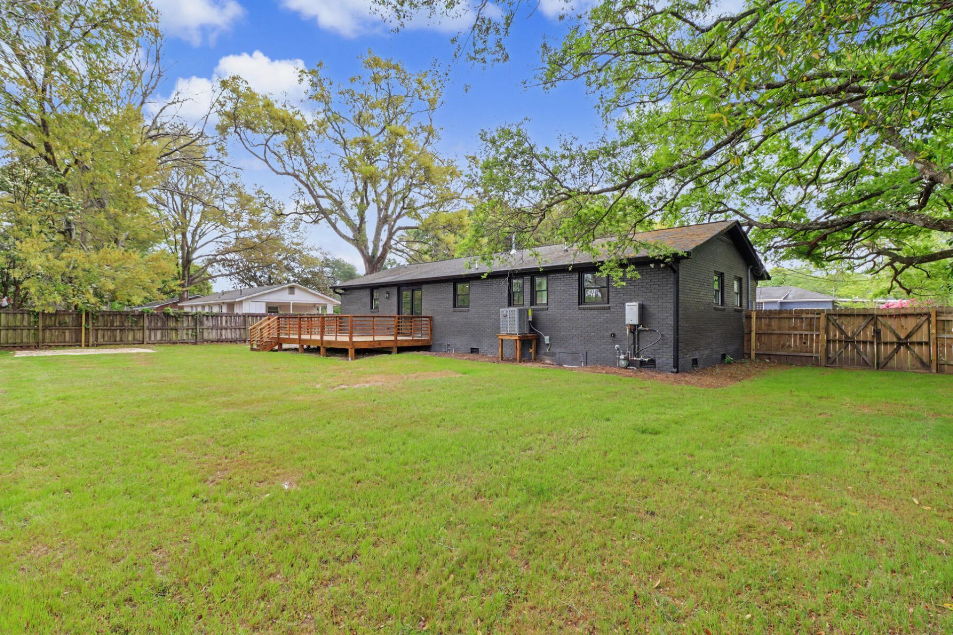 1328 Hermitage Avenue Photo 6