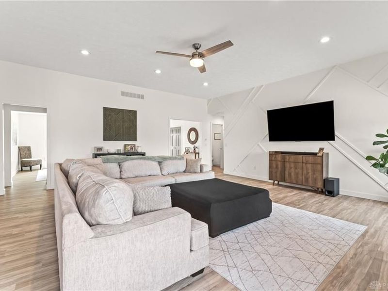 5775 Swan Drive, Clayton, OH 45315 Photo 17