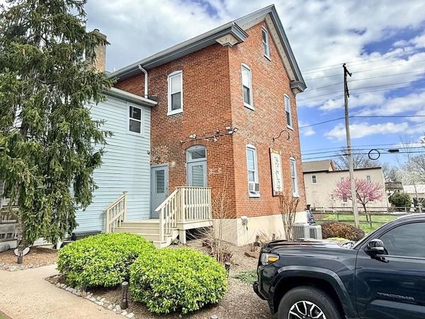 377 W RIDGE PIKE , ROYERSFORD, PA 19468