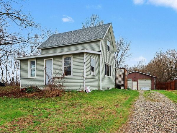 124 Eastern Avenue, Allegan, MI 49010