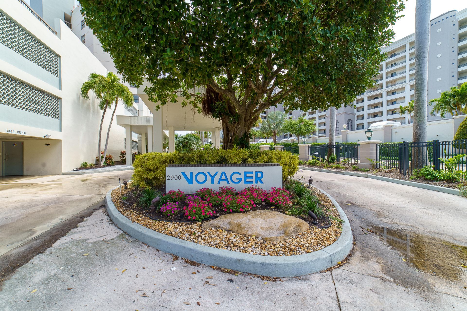 2900 NE 14th Street Causeway, Unit 305, Pompano Beach, FL 33062 Photo
