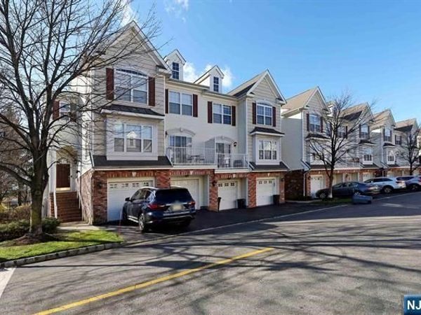 2 Marina Drive 2, Unit 2, BAYONNE, NJ 07002