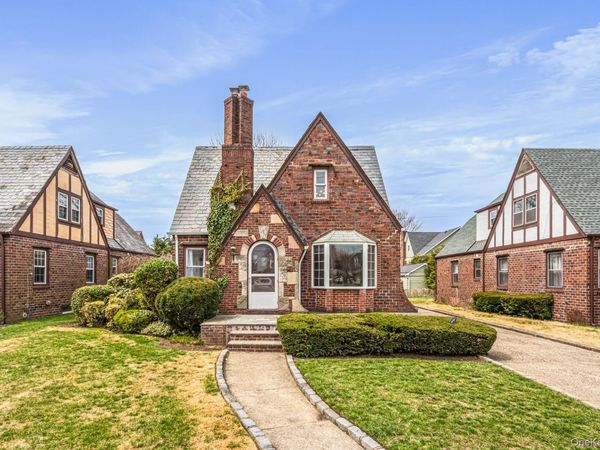 112 New Hyde Park Road , Garden City, NY 11530