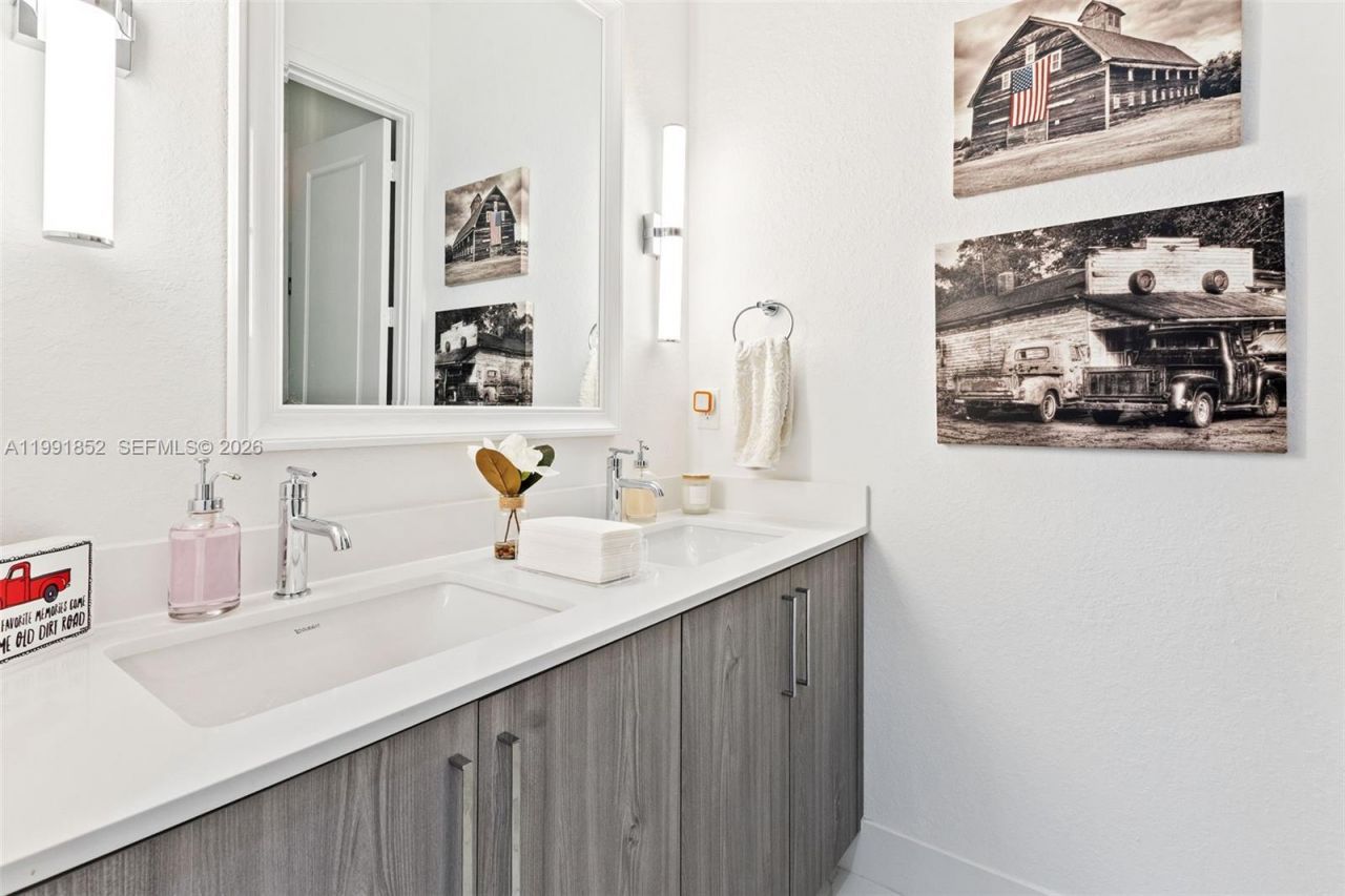 13217 SW 227th St , Miami, FL 33170 Photo