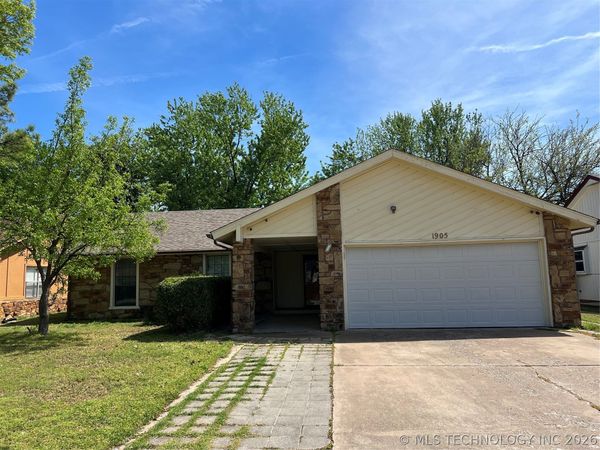 1905 N Butternut Avenue , Broken Arrow, OK 74012