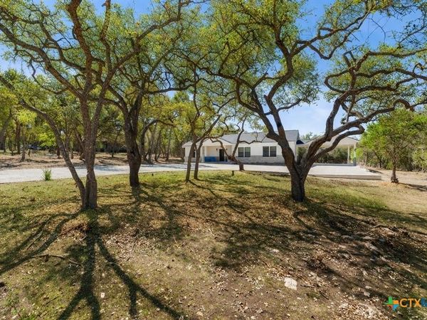 408 Rust Ranch Road, Blanco, TX 78606