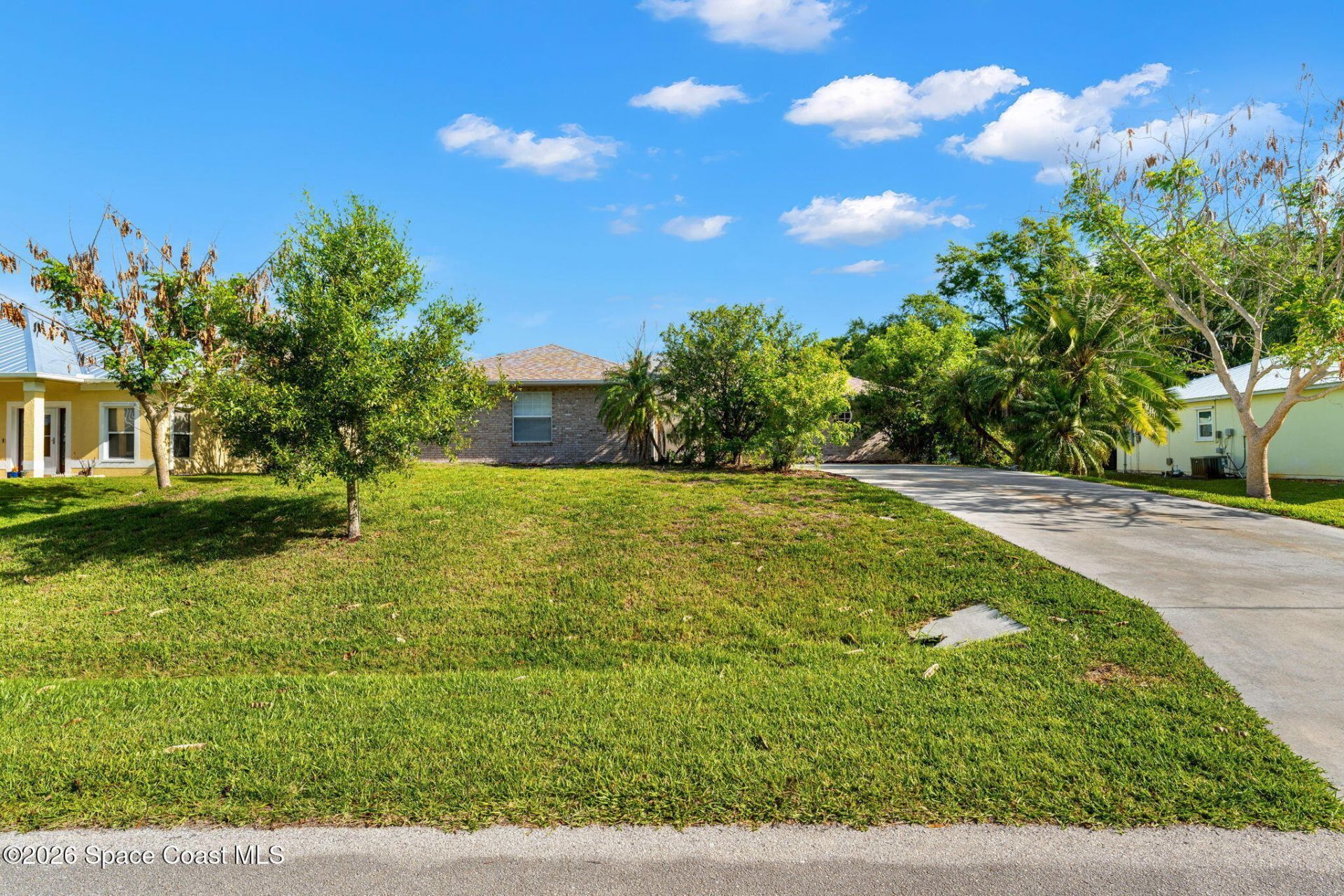 765 Brookedge Terrace , Sebastian, FL 32958 Photo