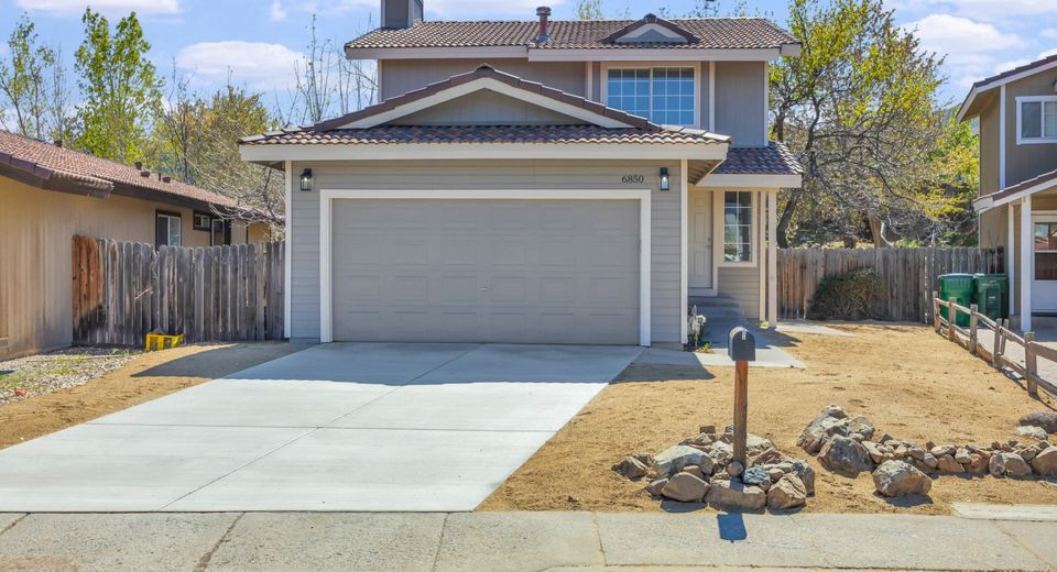 6850 Forsythia Way, Reno, NV 89506 Photo