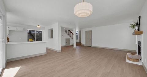 6850 Forsythia Way, Reno, NV 89506 Photo